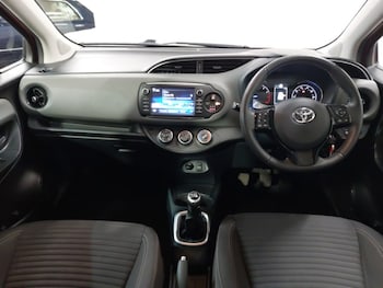 Used Toyota Yaris 2019 for sale - 77371160: Photo