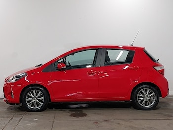 Used Toyota Yaris 2019 for sale - 77371160: Photo