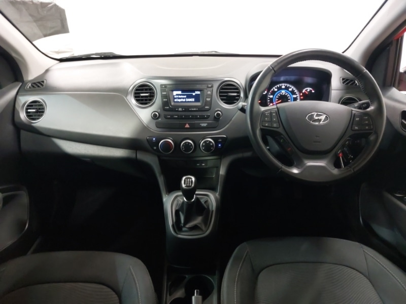 Used Hyundai i10 2019 for sale - 78147210: Photo 2