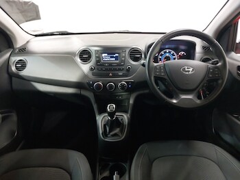 Used Hyundai i10 2019 for sale - 78147210: Photo