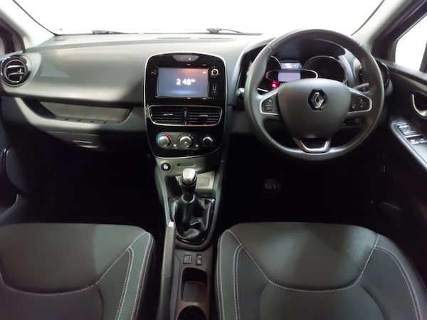 Used Renault Clio 2017 for sale - 76309263: Photo 2