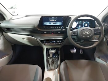 Used Hyundai BAYON 2024 for sale - 76951782: Photo