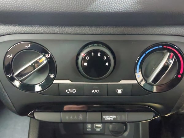 Used Hyundai i20 2018 for sale - 76297933: Photo 16