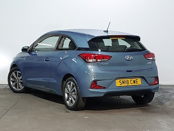 Used Hyundai i20 2018 for sale - 76297933: Photo 3