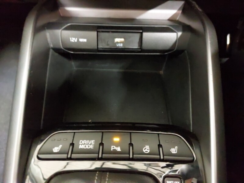 Used Kia Stonic 2022 for sale - 76465097: Photo 17