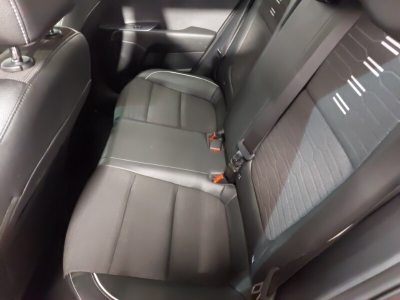 Used Kia Stonic 2022 for sale - 76465097: Photo 6