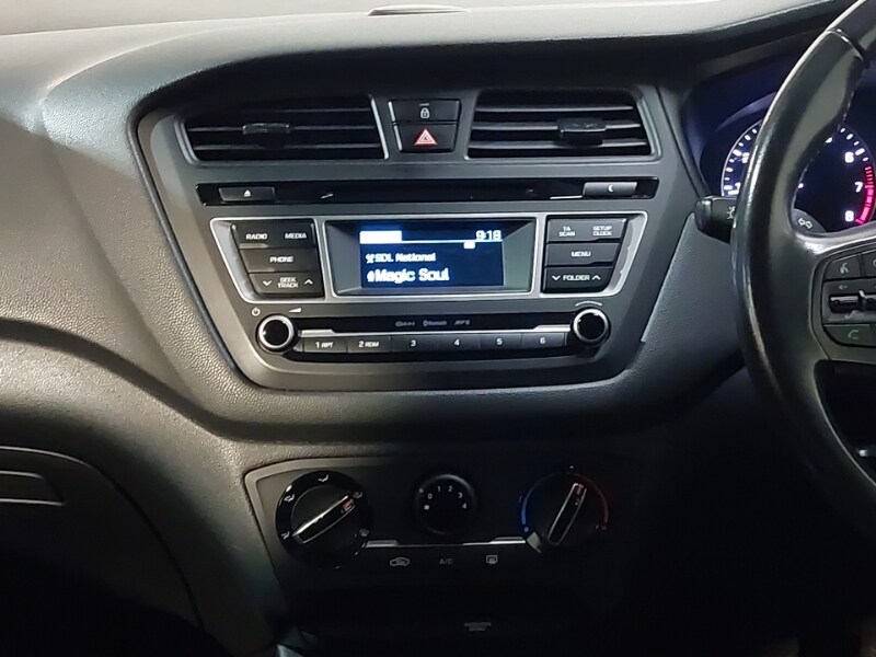 Used Hyundai i20 2018 for sale - 76721616: Photo 11