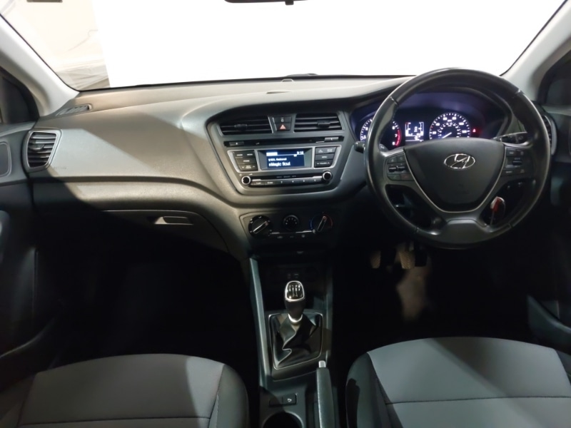 Used Hyundai i20 2018 for sale - 76721616: Photo 2