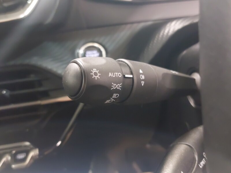 Used Peugeot 2008 2021 for sale - 77933244: Photo 15