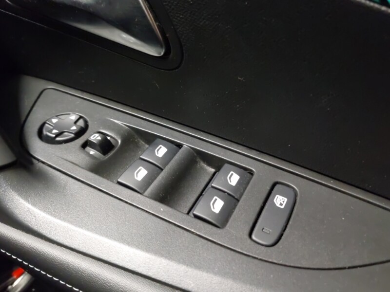 Used Peugeot 2008 2021 for sale - 77933244: Photo 18