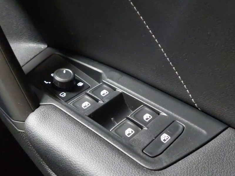 Used Volkswagen Tiguan 2023 for sale - 76893537: Photo 19