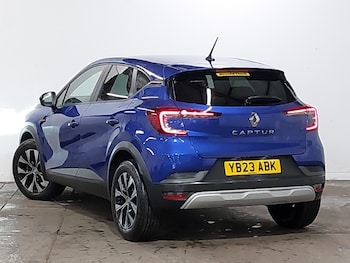 Used Renault Captur 2023 for sale - 78987748: Photo
