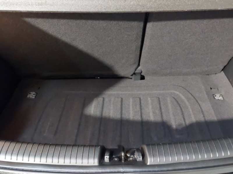 Used Hyundai i10 2017 for sale - 76397535: Photo 8