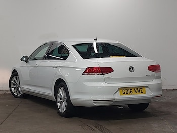 Used Volkswagen Passat 2016 for sale - 78969147: Photo