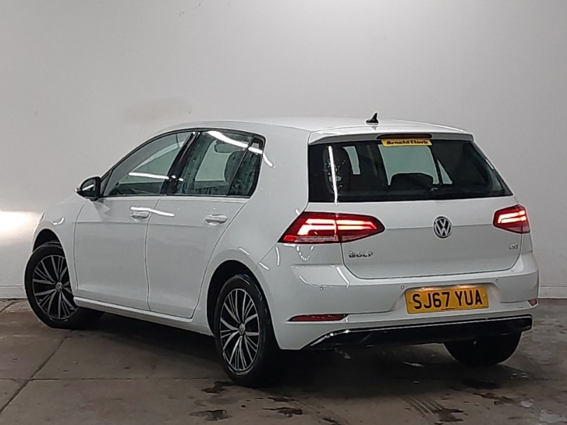 Used Volkswagen Golf 2017 for sale - 77154793: Photo 3