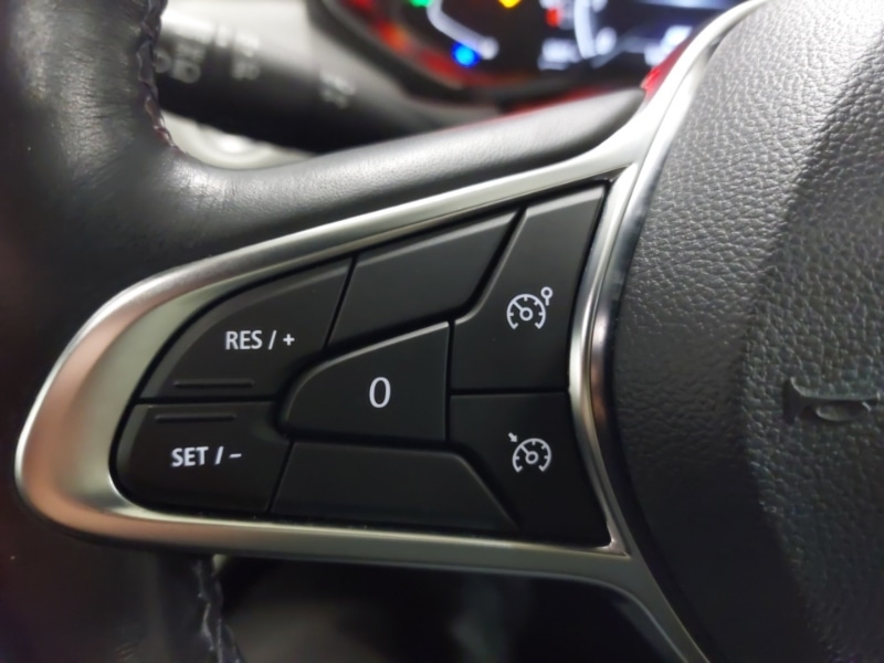 Used Renault Clio 2021 for sale - 77847173: Photo 12