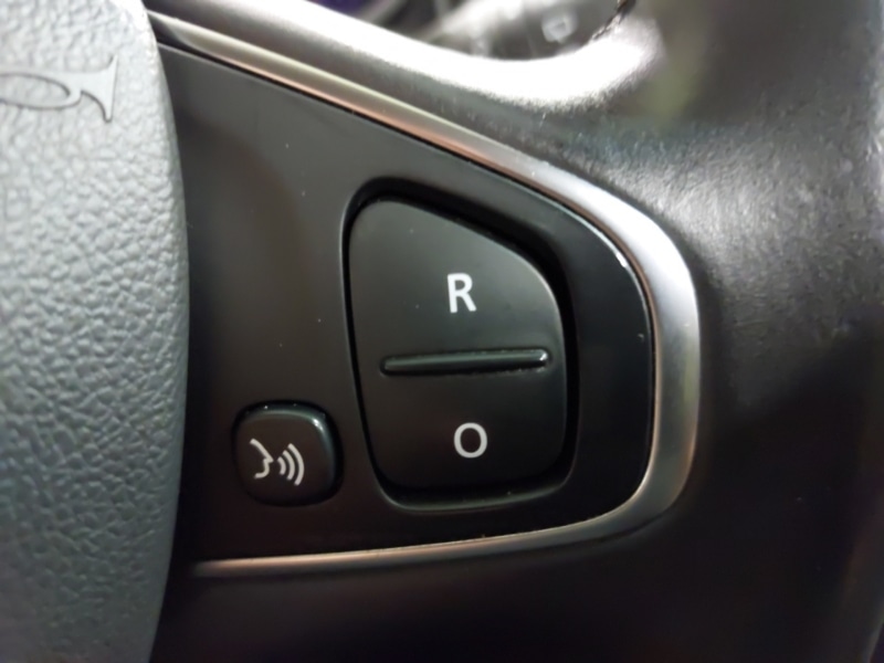 Used Renault Clio 2019 for sale - 76827233: Photo 13