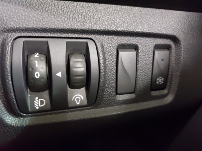 Used Renault Clio 2019 for sale - 76827233: Photo 18