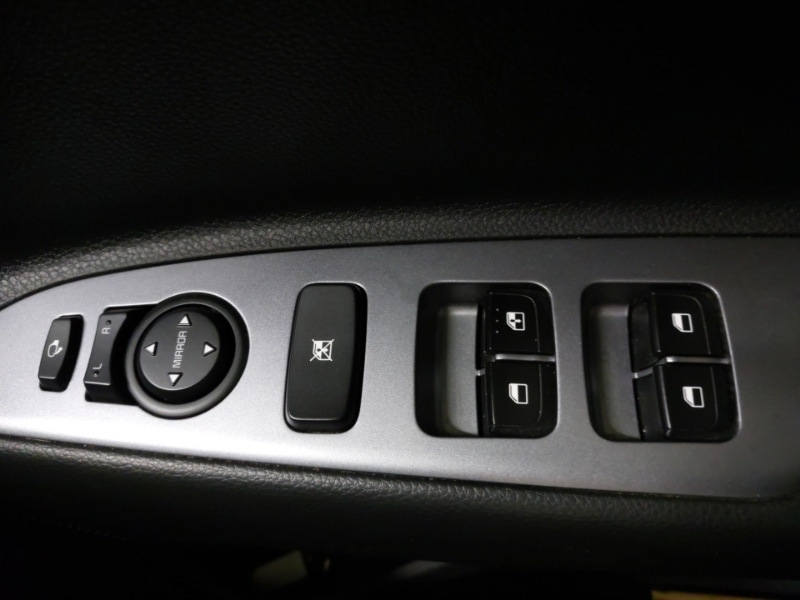 Used Kia Stonic 2022 for sale - 76707708: Photo 19