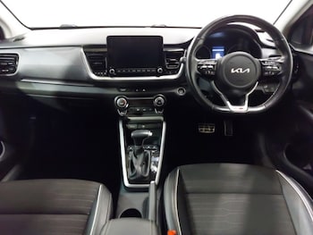 Used Kia Stonic 2022 for sale - 76707708: Photo