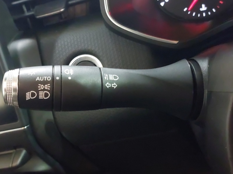 Used Renault Clio 2021 for sale - 76455944: Photo 15