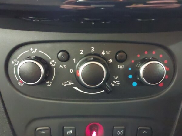 Used Dacia Sandero Stepway 2020 for sale - 76275607: Photo 16