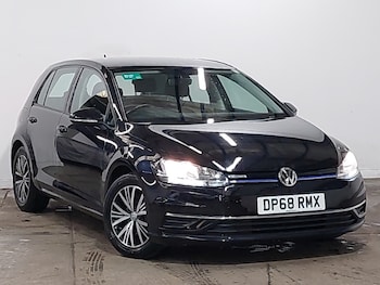 Used Volkswagen Golf 2019 for sale - 78446775: Photo