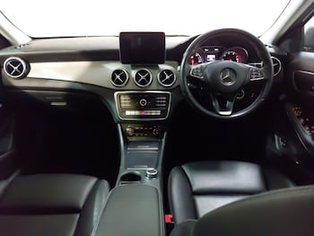 Used Mercedes-Benz GLA 2018 for sale - 76150524: Photo