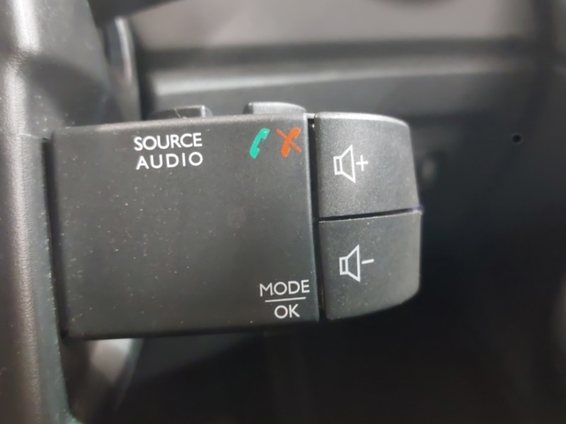 Used Renault Captur 2017 for sale - 77385719: Photo 19