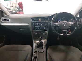 Used Volkswagen Golf 2017 for sale - 78660955: Photo