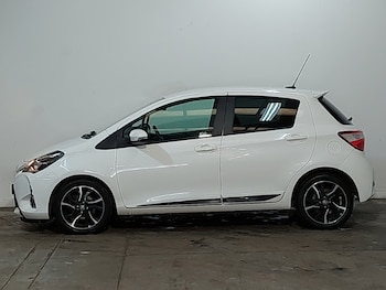Used Toyota Yaris 2017 for sale - 75526159: Photo
