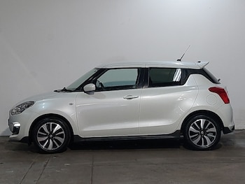 Used Suzuki Swift 2020 for sale - 76414428: Photo