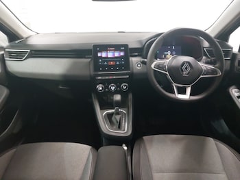 Used Renault Clio 2024 for sale - 77299935: Photo