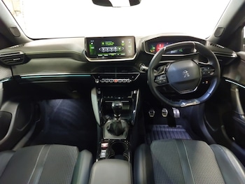Used Peugeot 2008 2023 for sale - 79517480: Photo