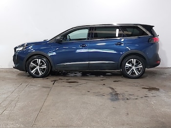 Used Peugeot 5008 2023 for sale - 79303070: Photo