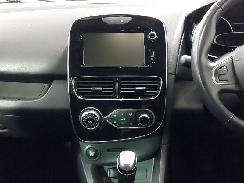 Used Renault Clio 2019 for sale - 76556589: Photo 11