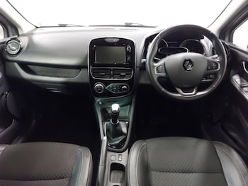 Used Renault Clio 2019 for sale - 76556589: Photo