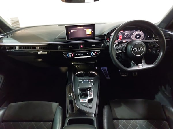 Used Audi RS4 2019 for sale - 76289261: Photo 2