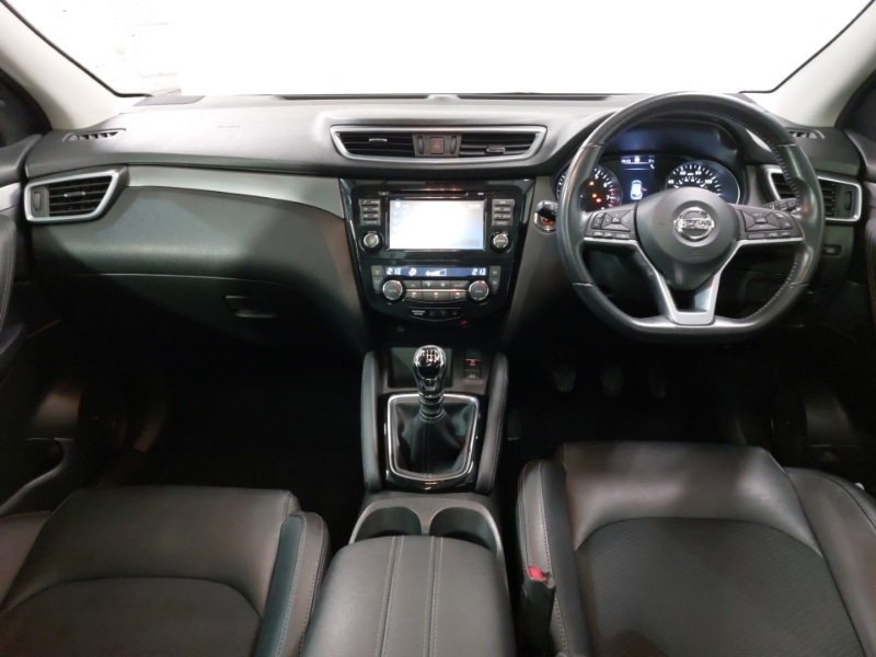 Used Nissan Qashqai 2018 for sale - 76639436: Photo 2