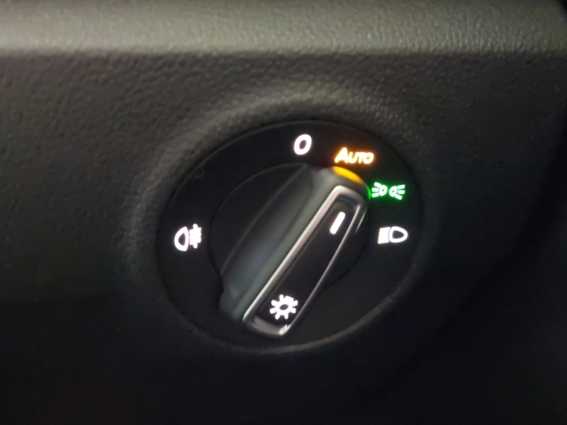 Used Volkswagen T-Roc 2022 for sale - 76893522: Photo 12