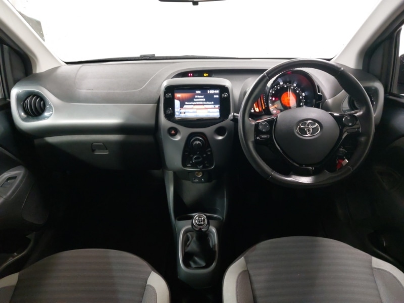 Used Toyota AYGO 2020 for sale - 78126553: Photo 2