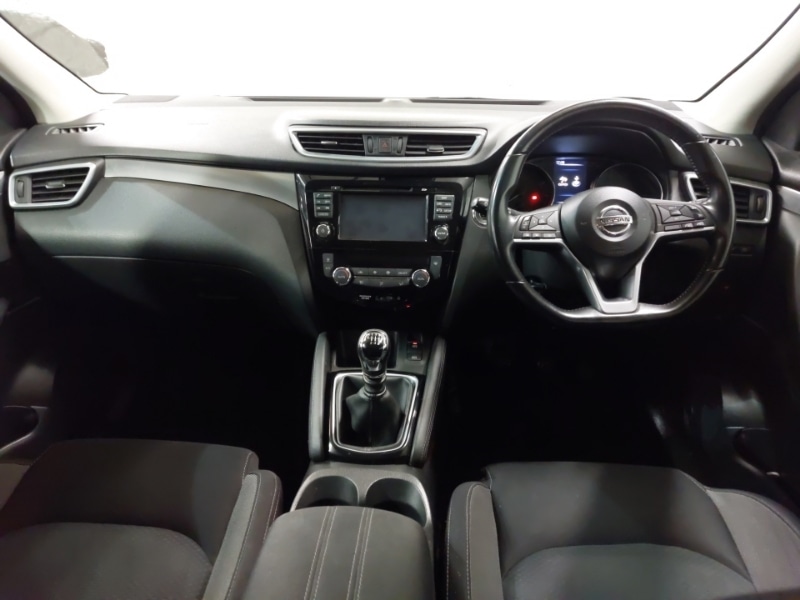 Used Nissan Qashqai 2018 for sale - 77652009: Photo 2