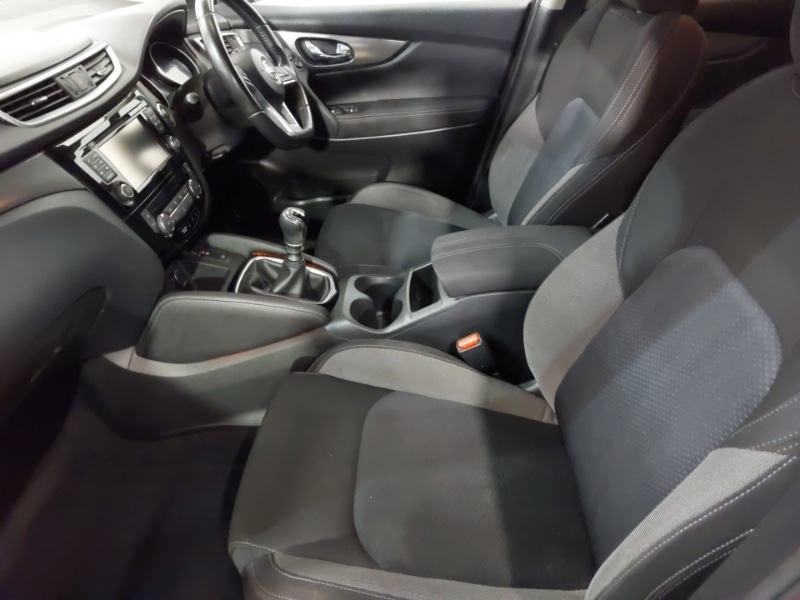 Used Nissan Qashqai 2018 for sale - 77652009: Photo 5