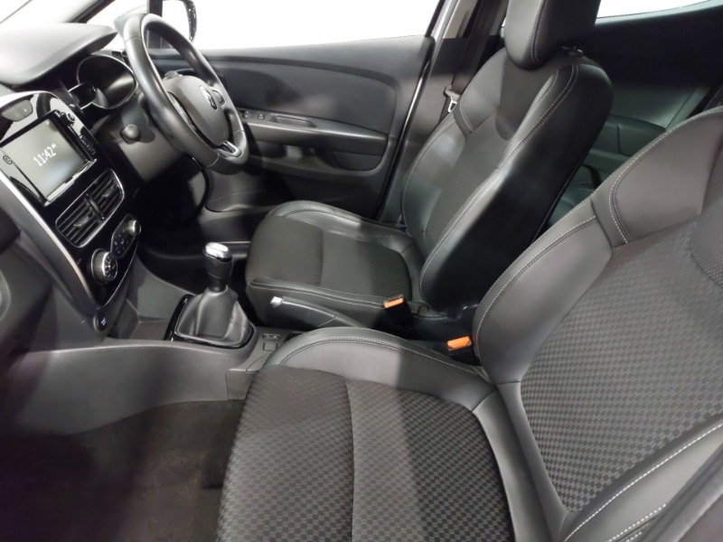 Used Renault Clio 2019 for sale - 76959122: Photo 5