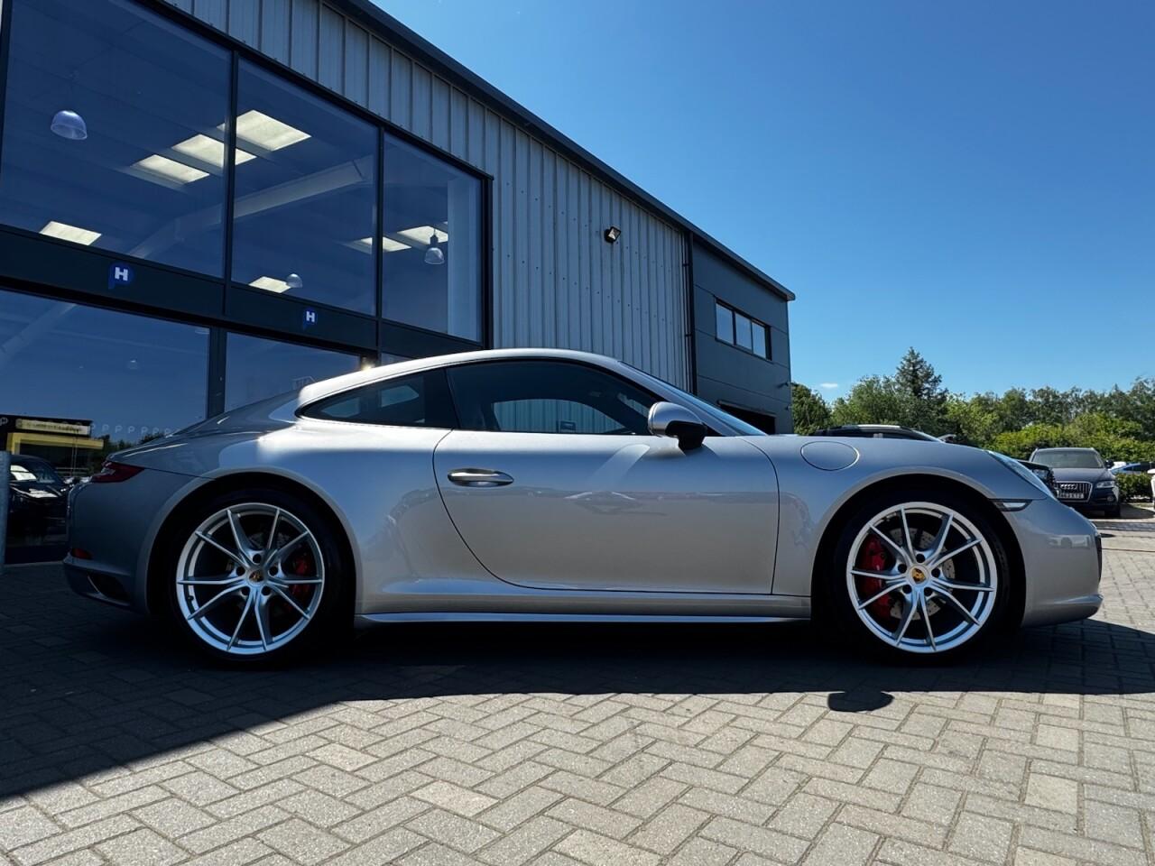 Used Porsche 911 2016 for sale - 76700610: Photo 10