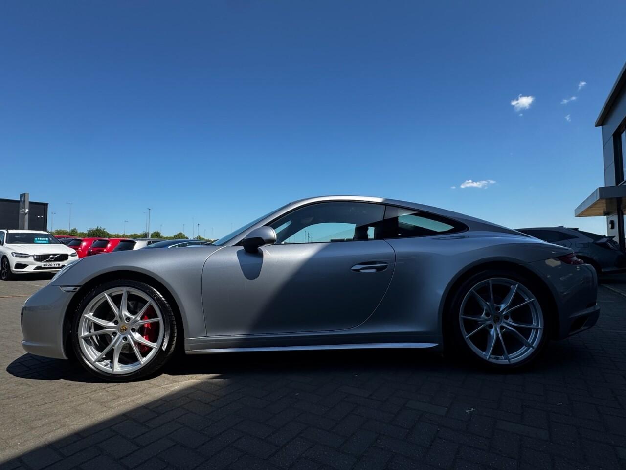 Used Porsche 911 2016 for sale - 76700610: Photo 12