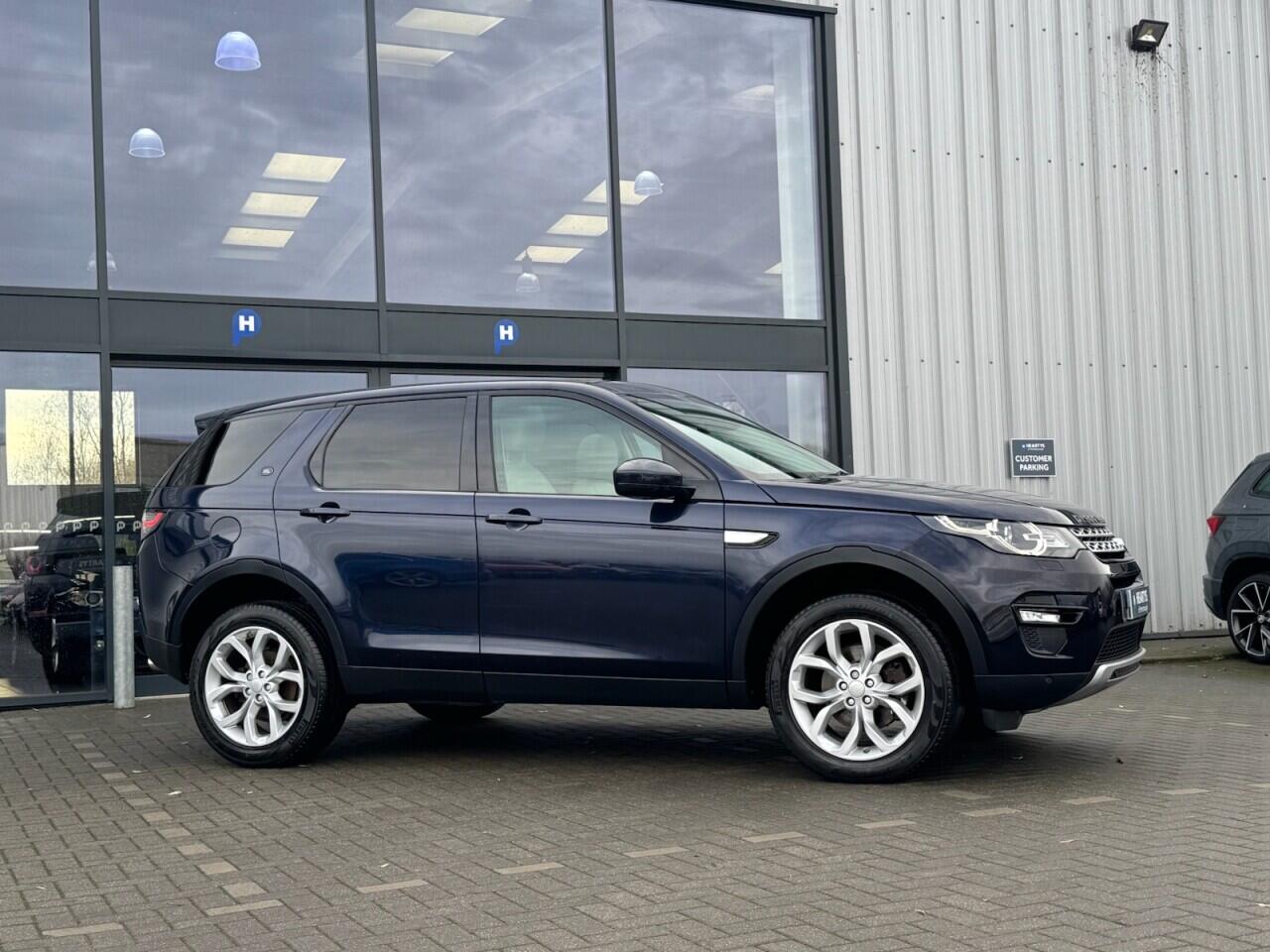 Used Land Rover Discovery Sport 2017 for sale - 77120145: Photo 10