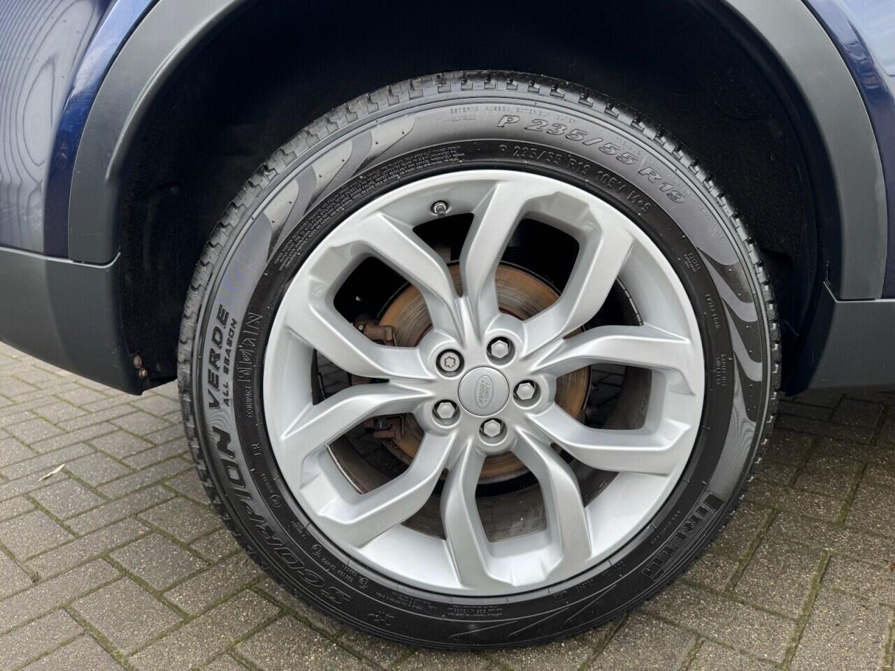 Used Land Rover Discovery Sport 2017 for sale - 77120145: Photo 38