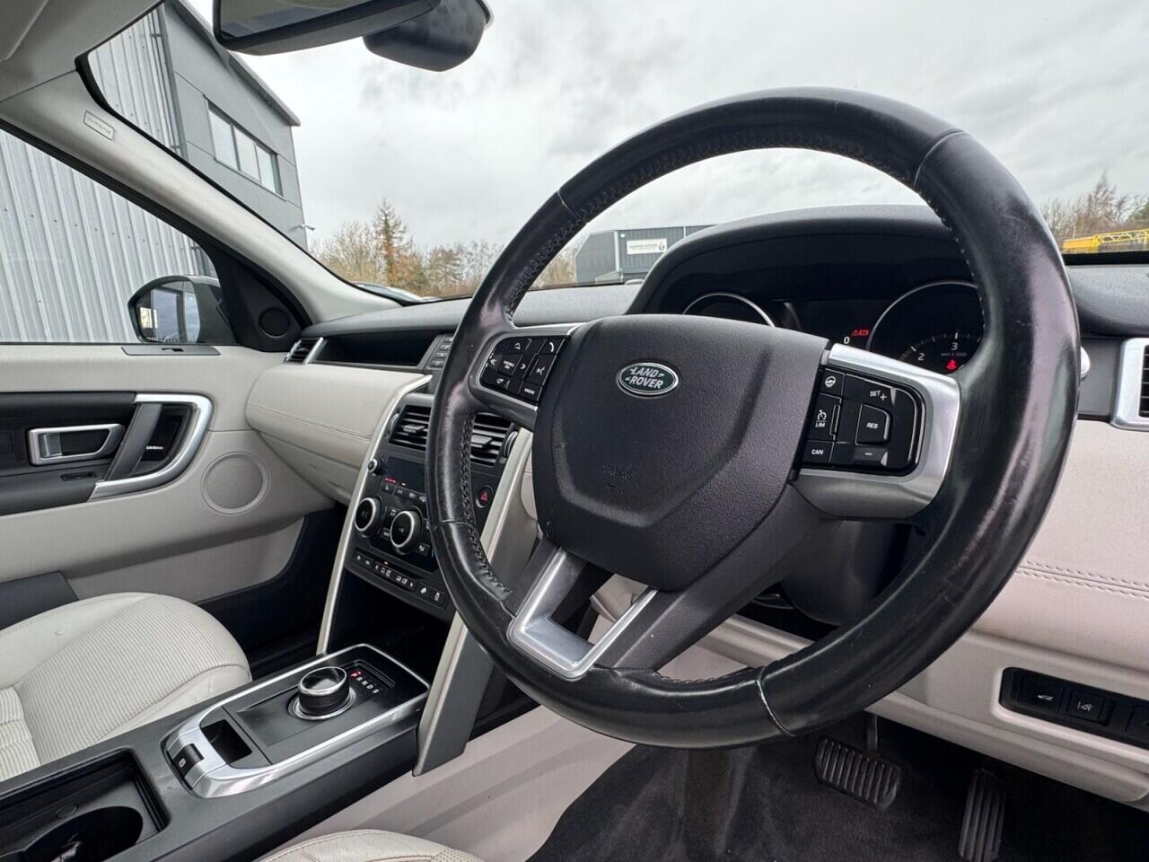 Used Land Rover Discovery Sport 2017 for sale - 77120145: Photo 45