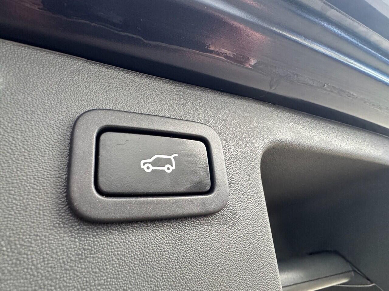 Used Land Rover Discovery Sport 2017 for sale - 77120145: Photo 46